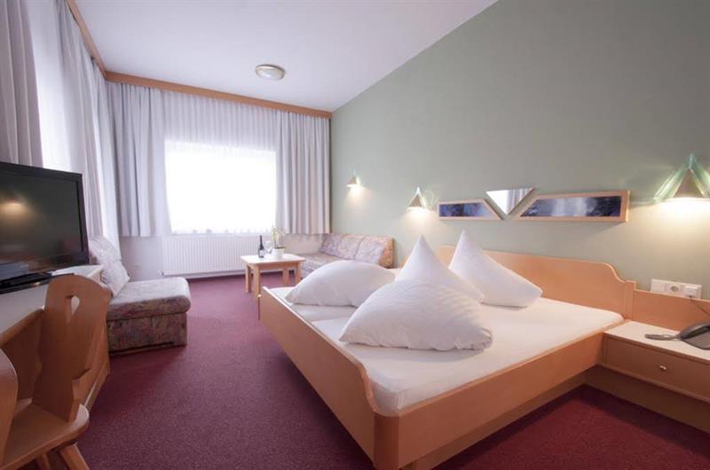 Hotel Alpenfriede Jerzens Exterior photo